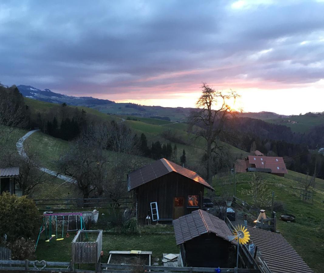3,5 Zimmerferienwohnung Schwalbenäscht Rüeggisberg Exterior foto